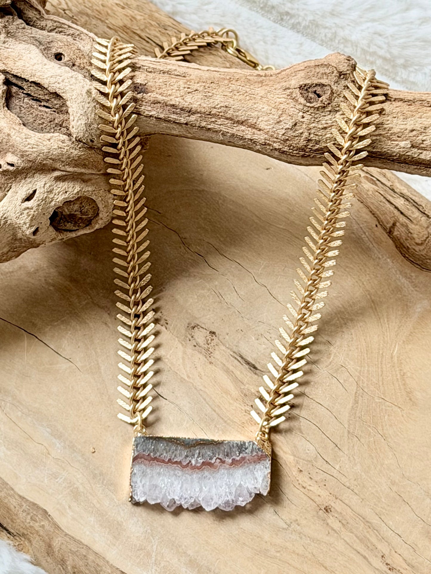 Rough Cut Amethyst + Matte Gold Fishbone Chain Necklace