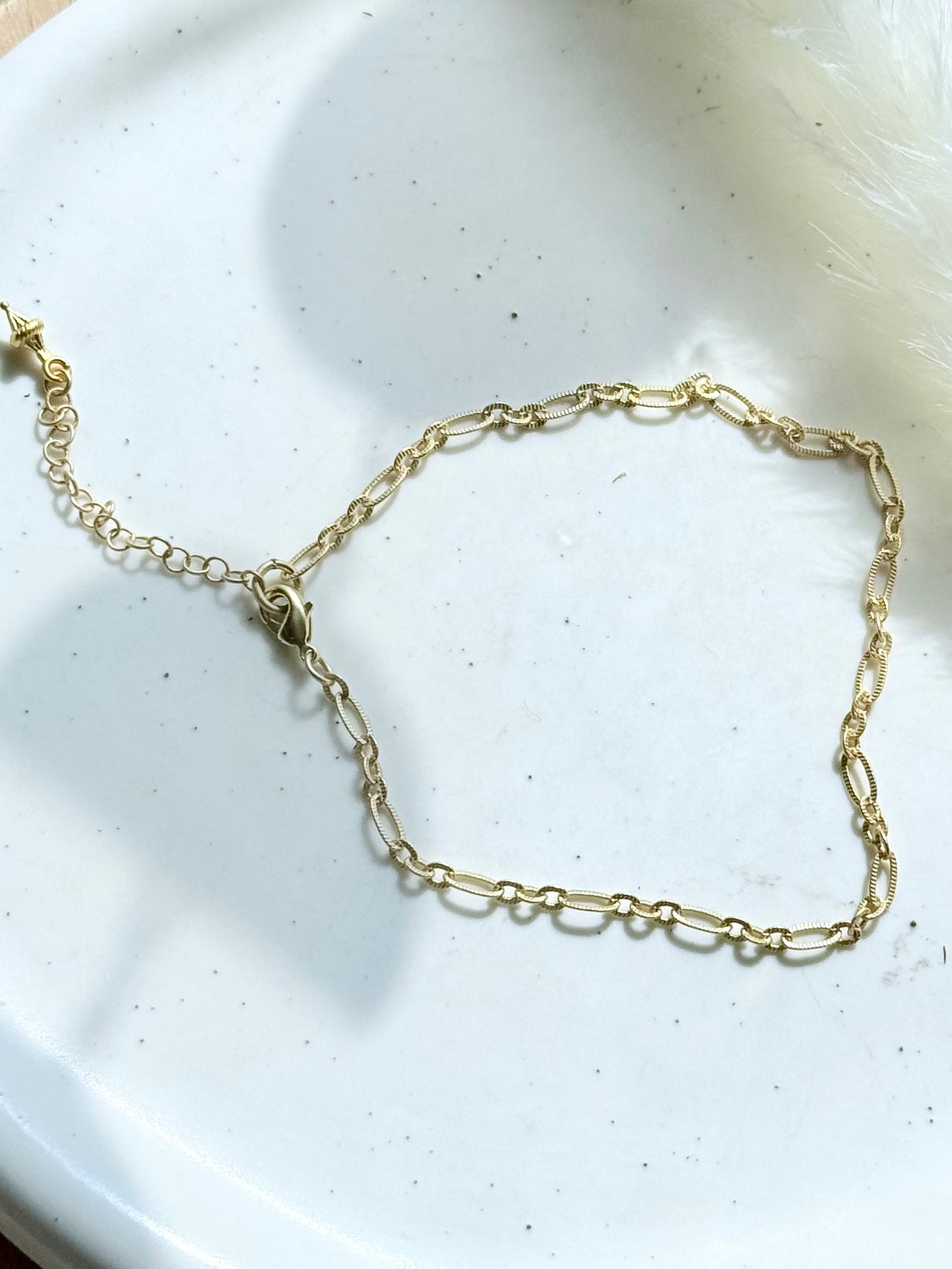 Matte Gold Oval + Round Embossed Chain Anklet