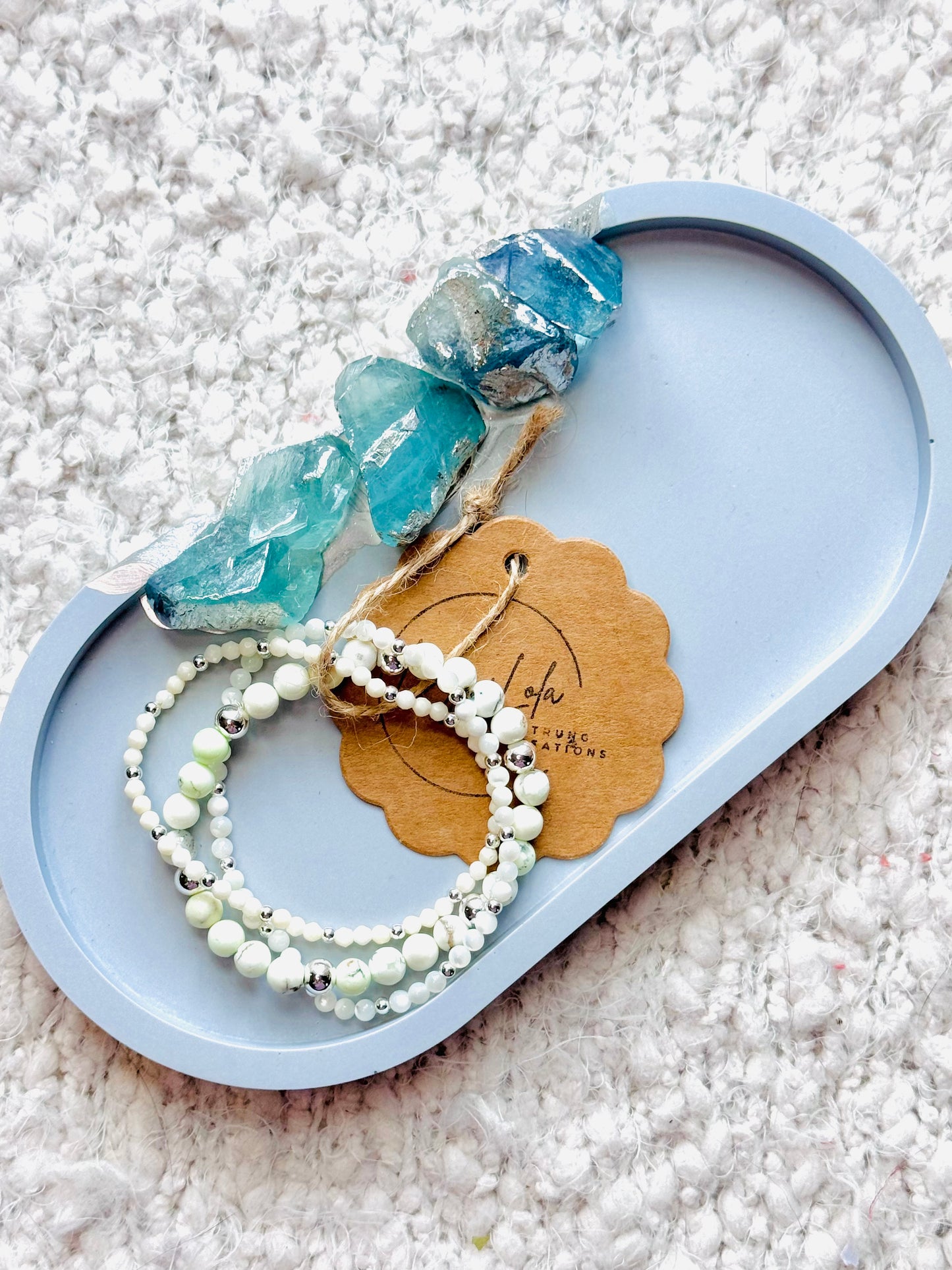 White + Pale Yellow in Silver (3-stack)