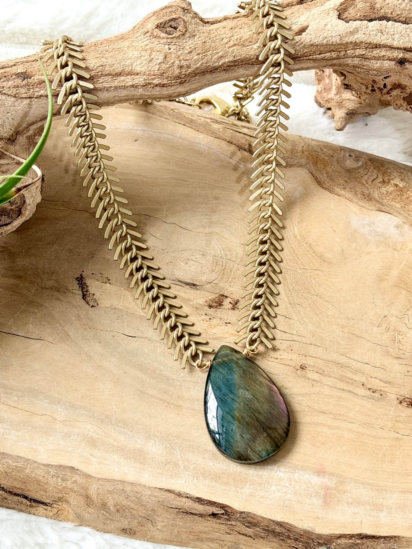 Rainbow Labradorite + Matte Gold Fishbone Chain Necklace