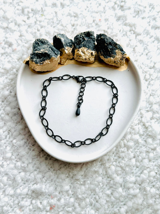 Matte Black Embossed Oval Chain Anklet