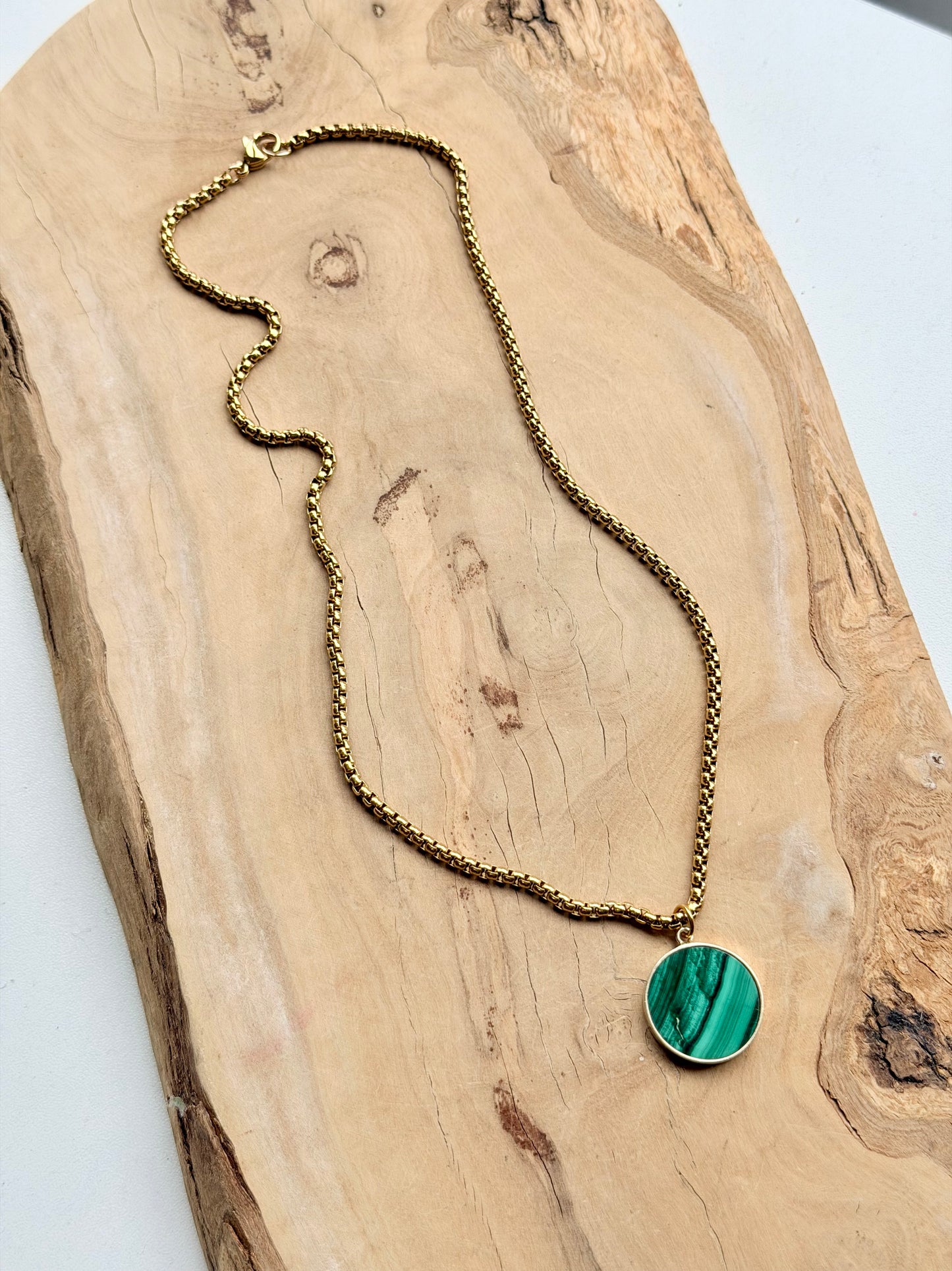 Malachite + Gold Circle Pendant Necklace