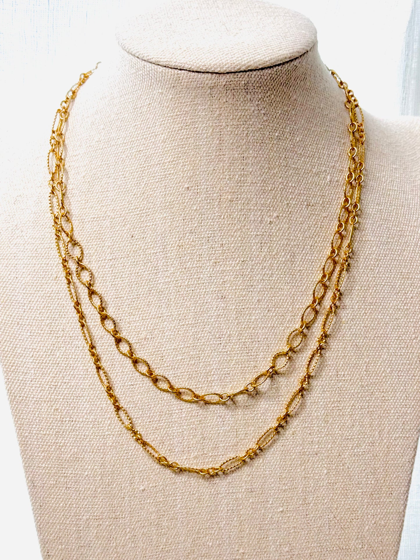 Matte Gold Embossed Duet Necklace
