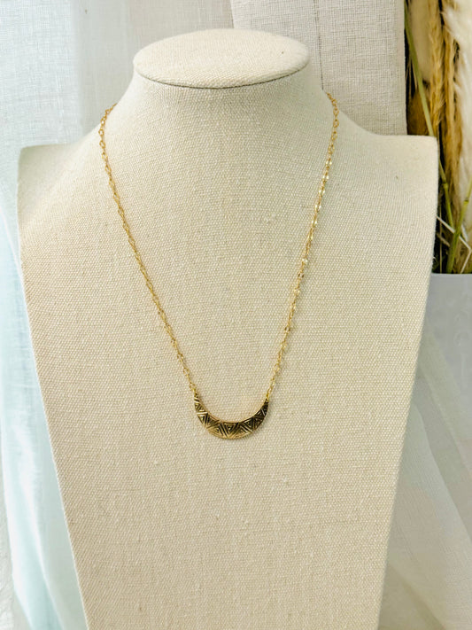 Matte Gold Geometric Horseshoe Necklace