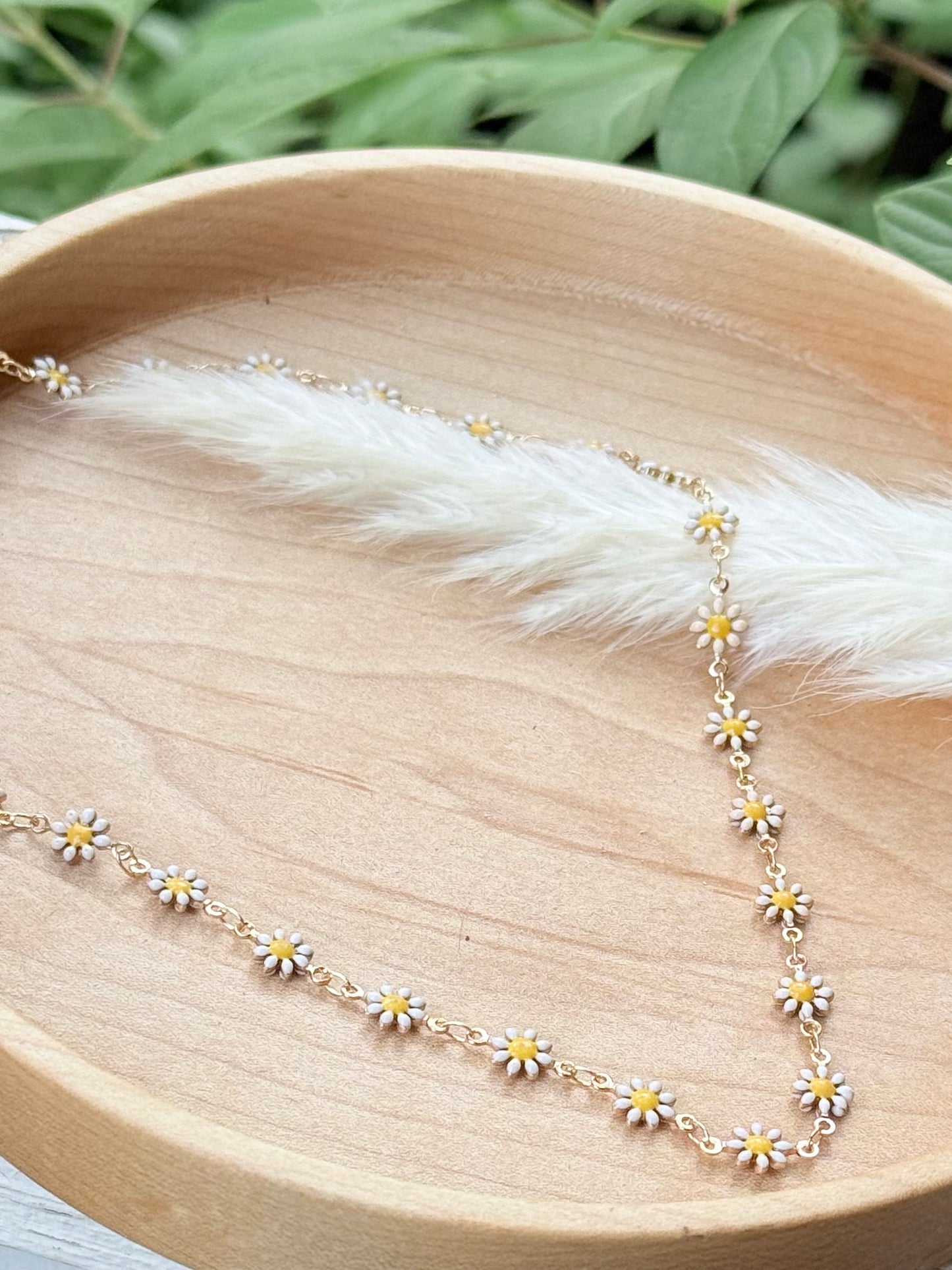 Gold Daisy Chain Necklace