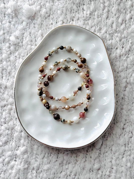 Neutral Mixed Gems + Gold (3-stack)