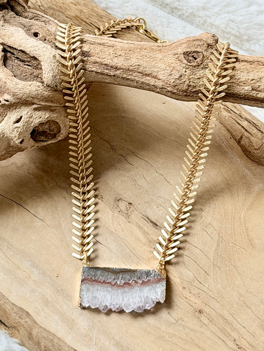 Rough Cut Amethyst + Matte Gold Fishbone Chain Necklace