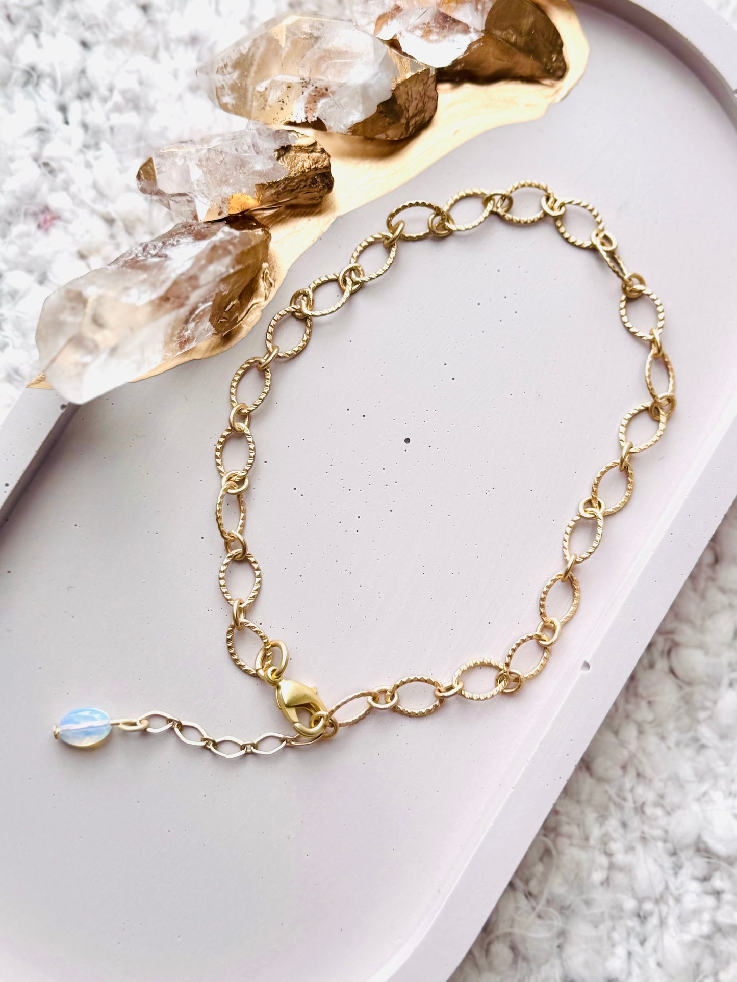Matte Gold Embossed Oval Chain Anklet
