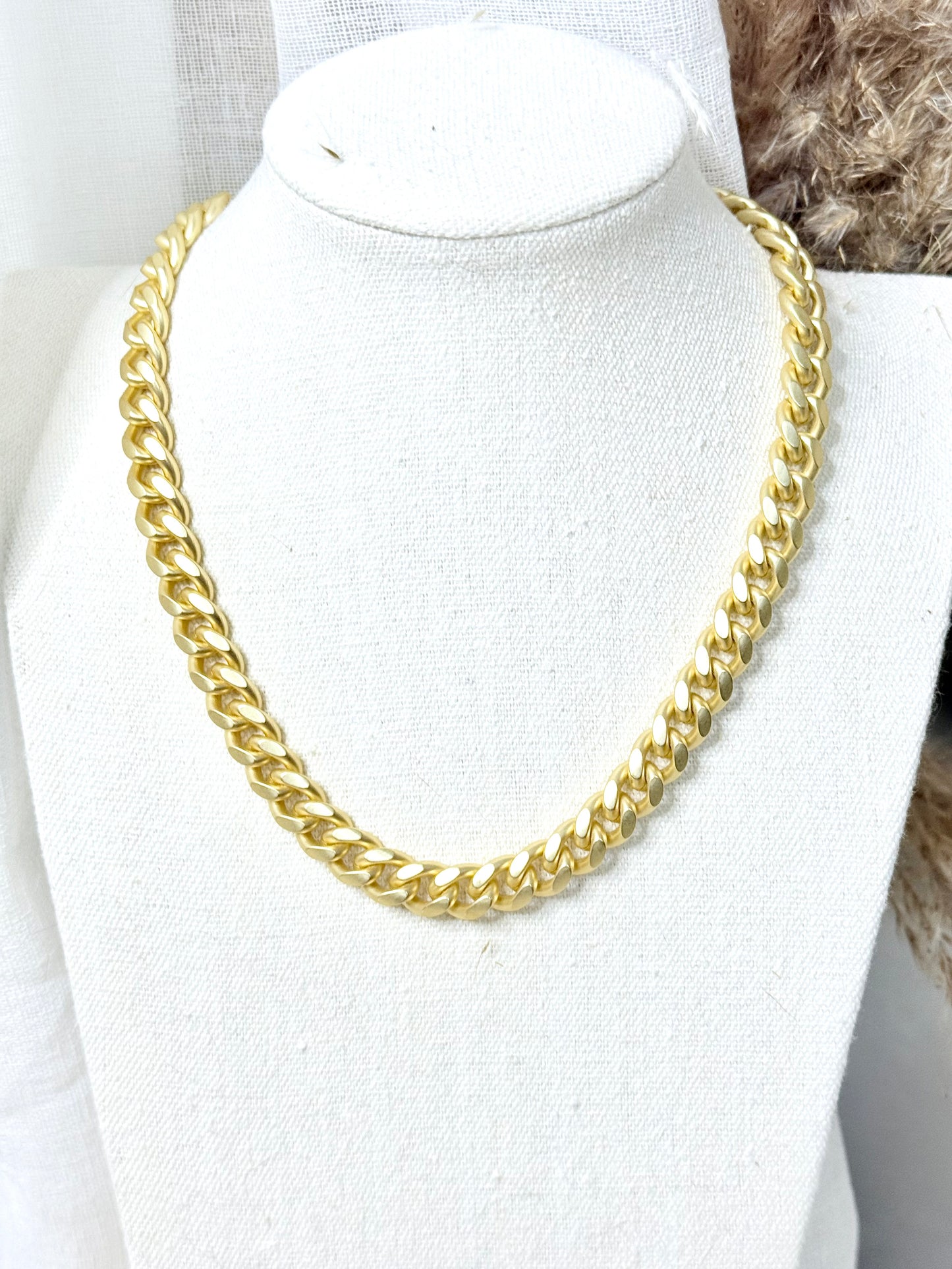 Matte Gold Chunky Curb Chain Necklace