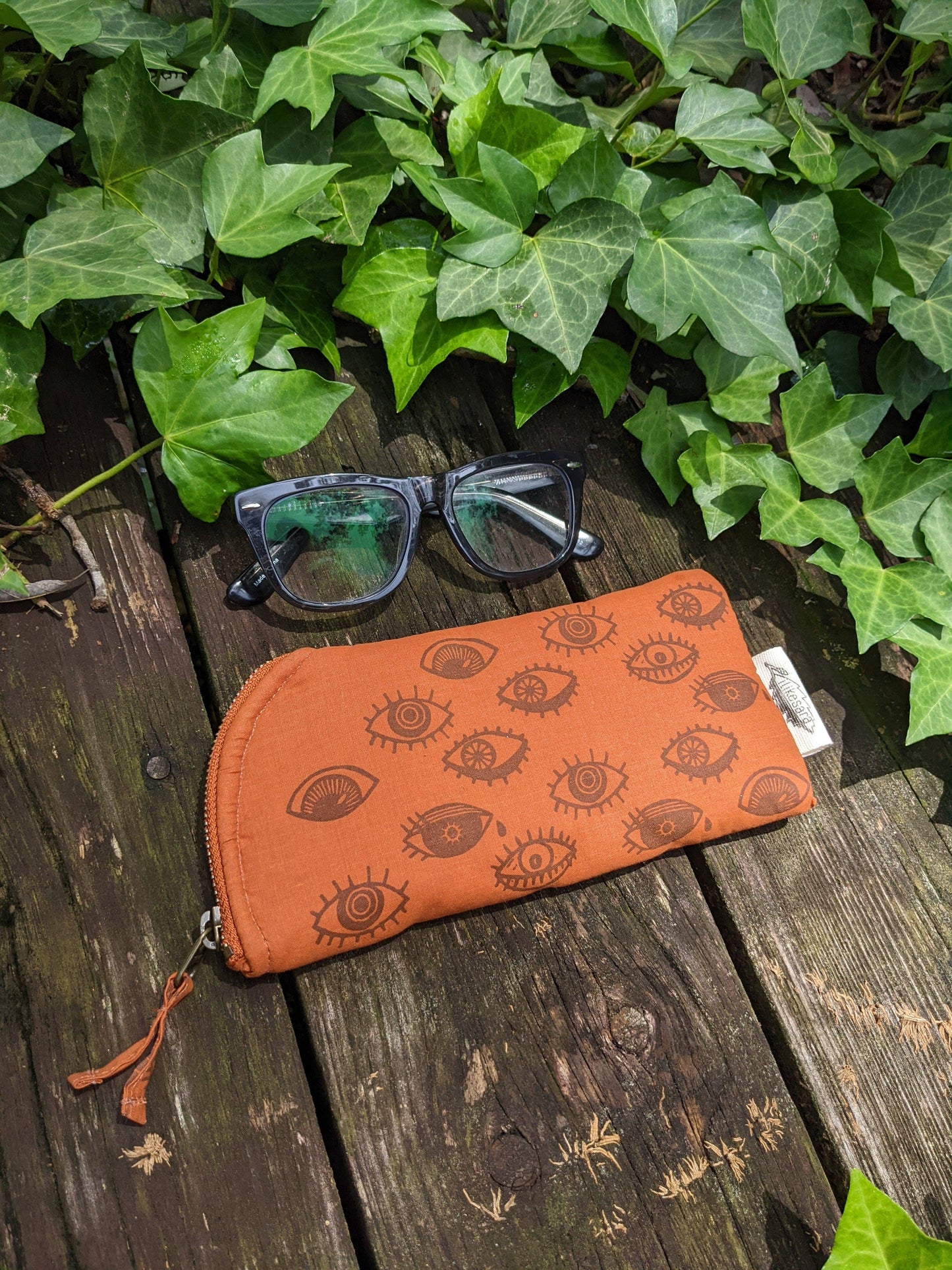 Glasses case | orange & brown eyeball
