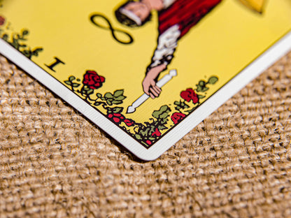 Spanish Edition - The Original Tarot Cards Deck