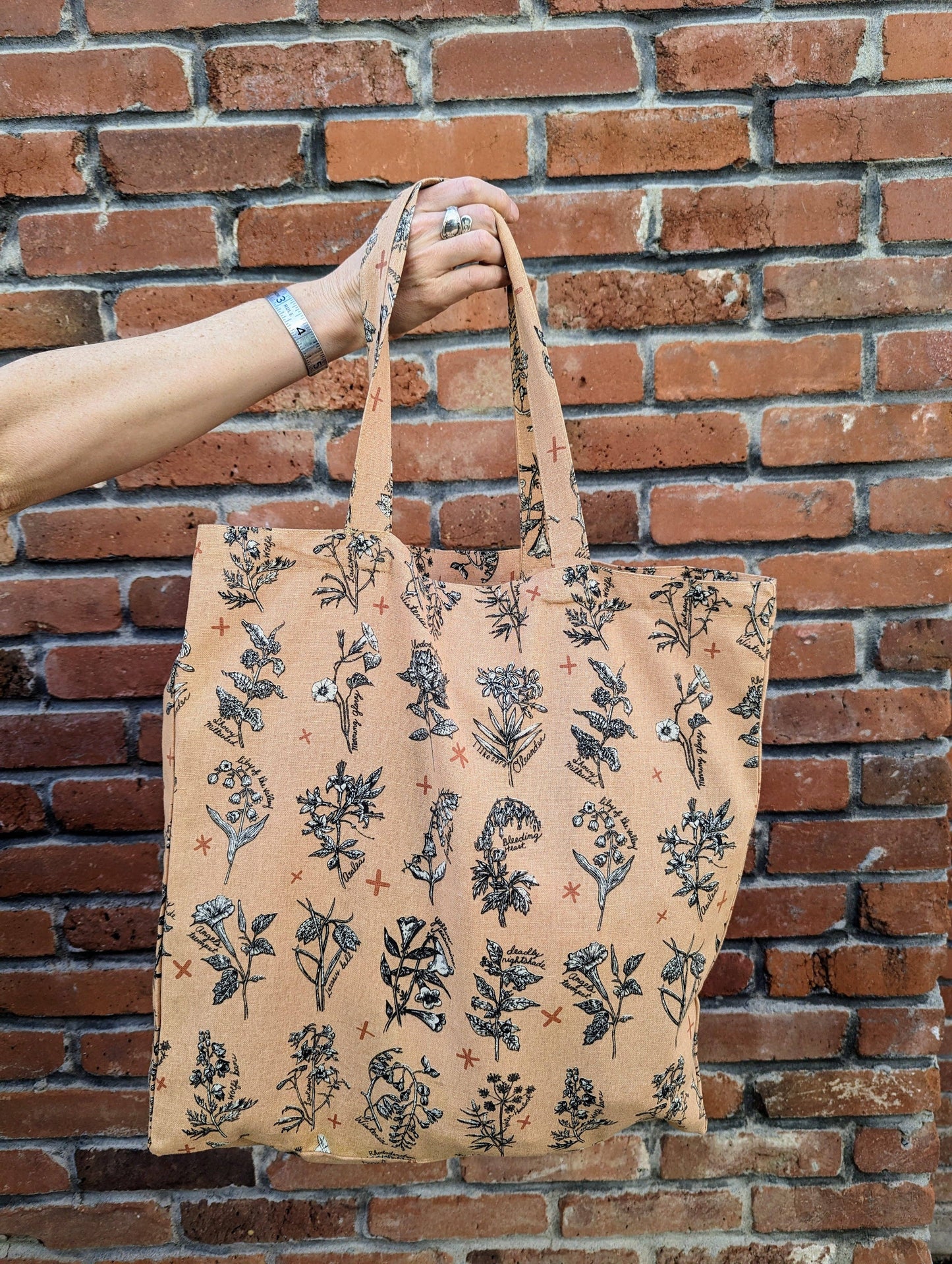 Tote bag | fatal florals