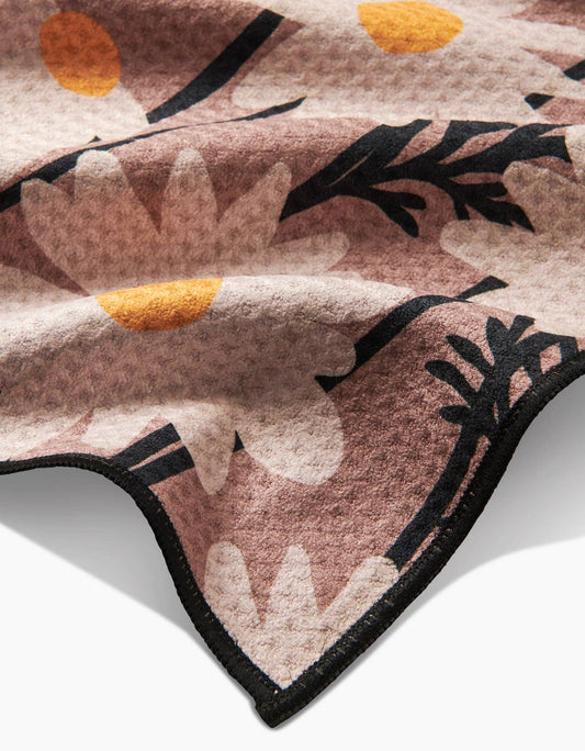 Geometry Sweet Daisies Paw Towel