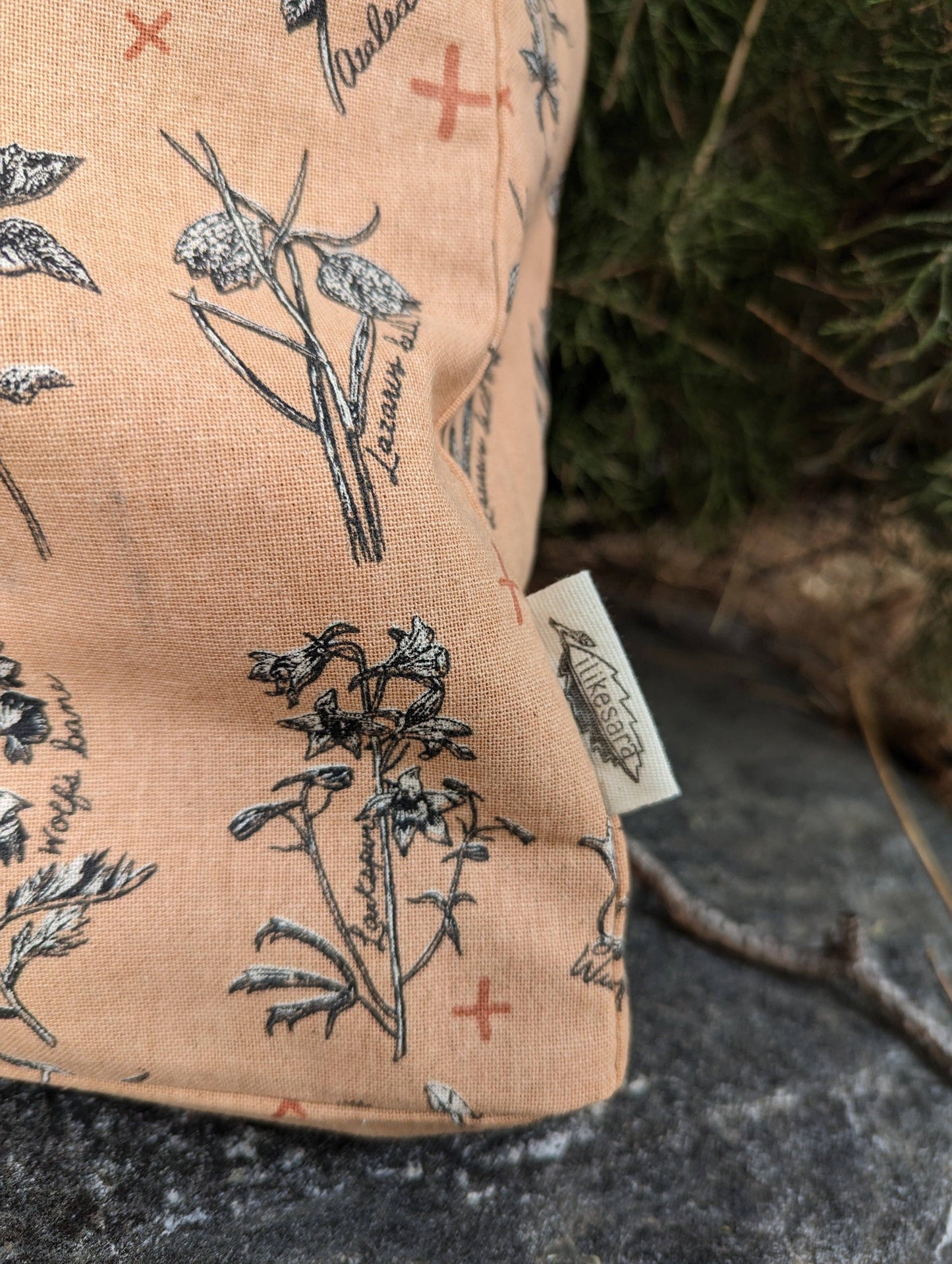 Tote bag | fatal florals