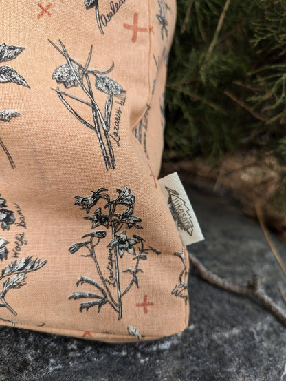 Tote bag | fatal florals