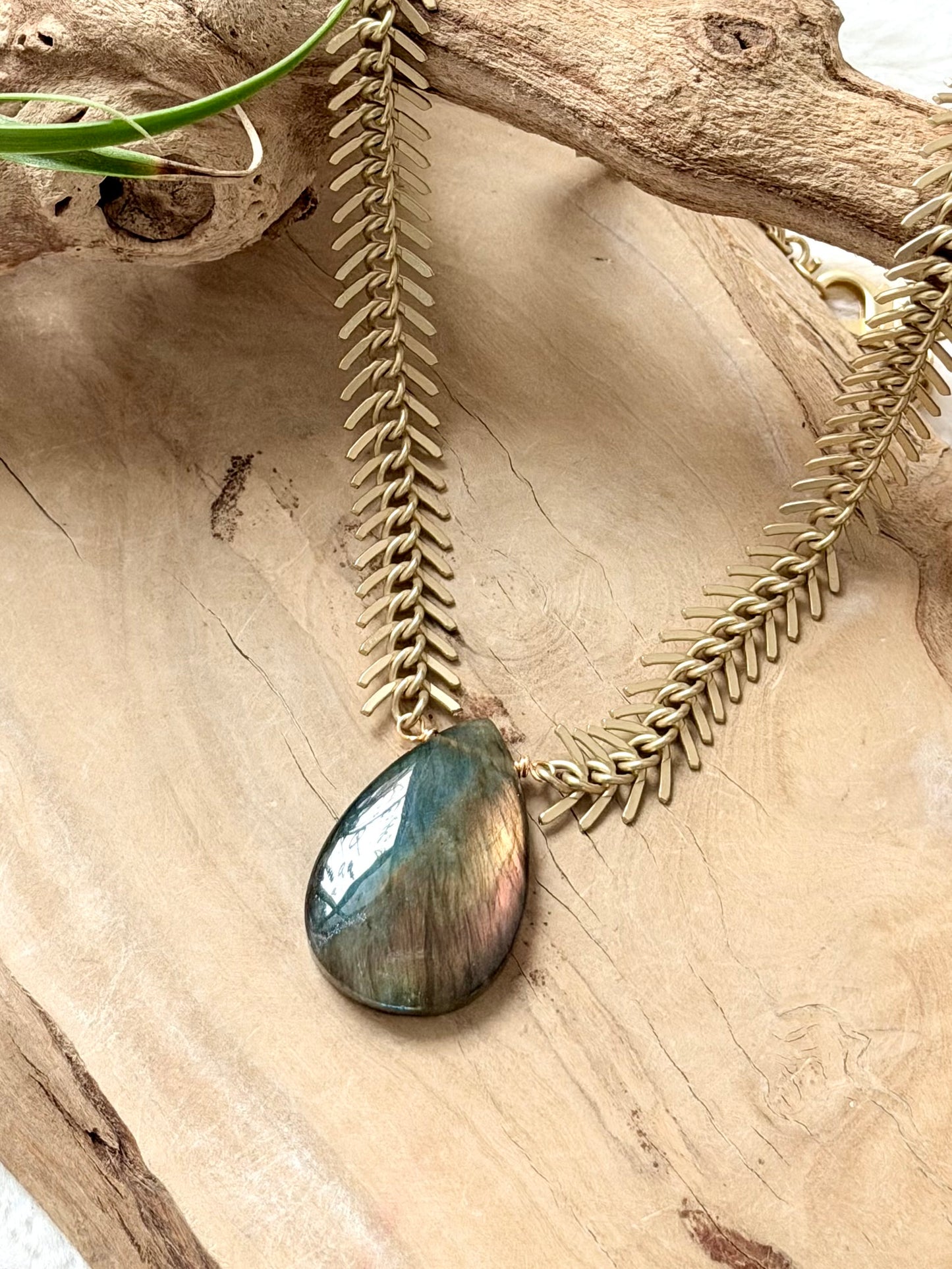 Rainbow Labradorite + Matte Gold Fishbone Chain Necklace