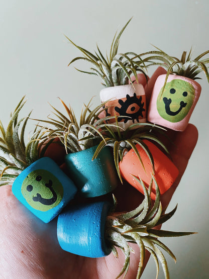 The London Mini Planter