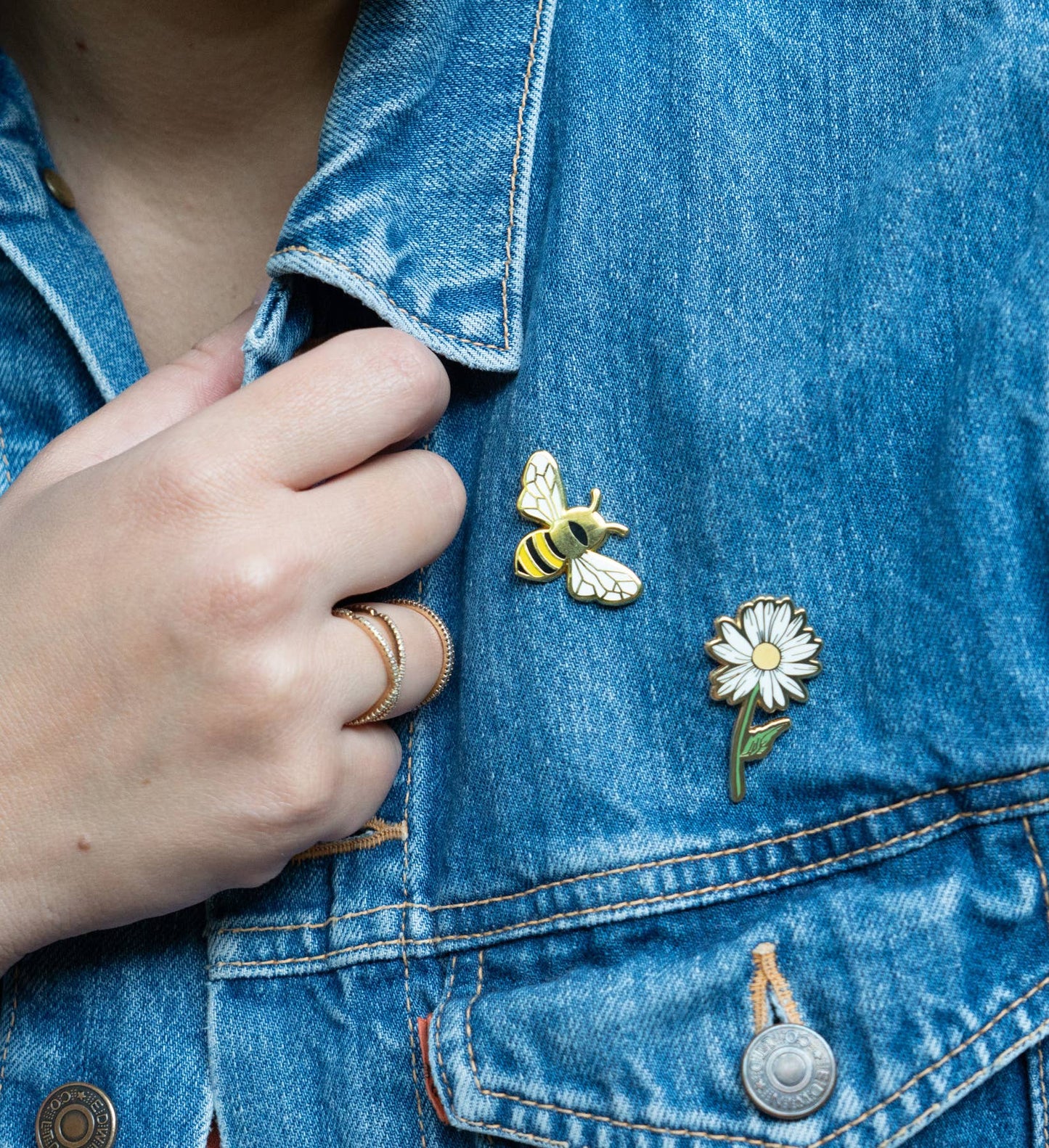Daisy Pin Flower