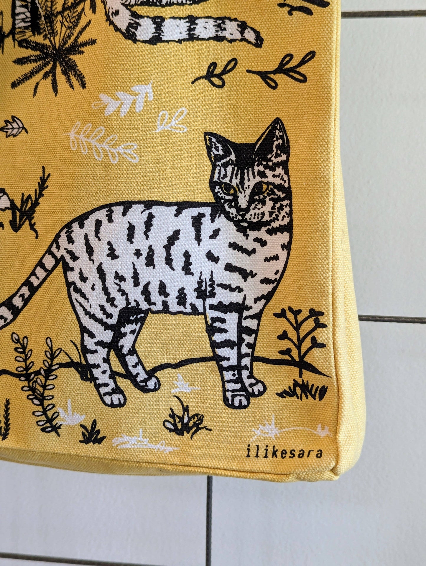 Tote bag | outside cats