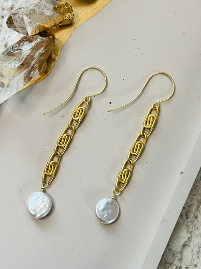 Freshwater Pearl + Matte Gold Chain Earrings