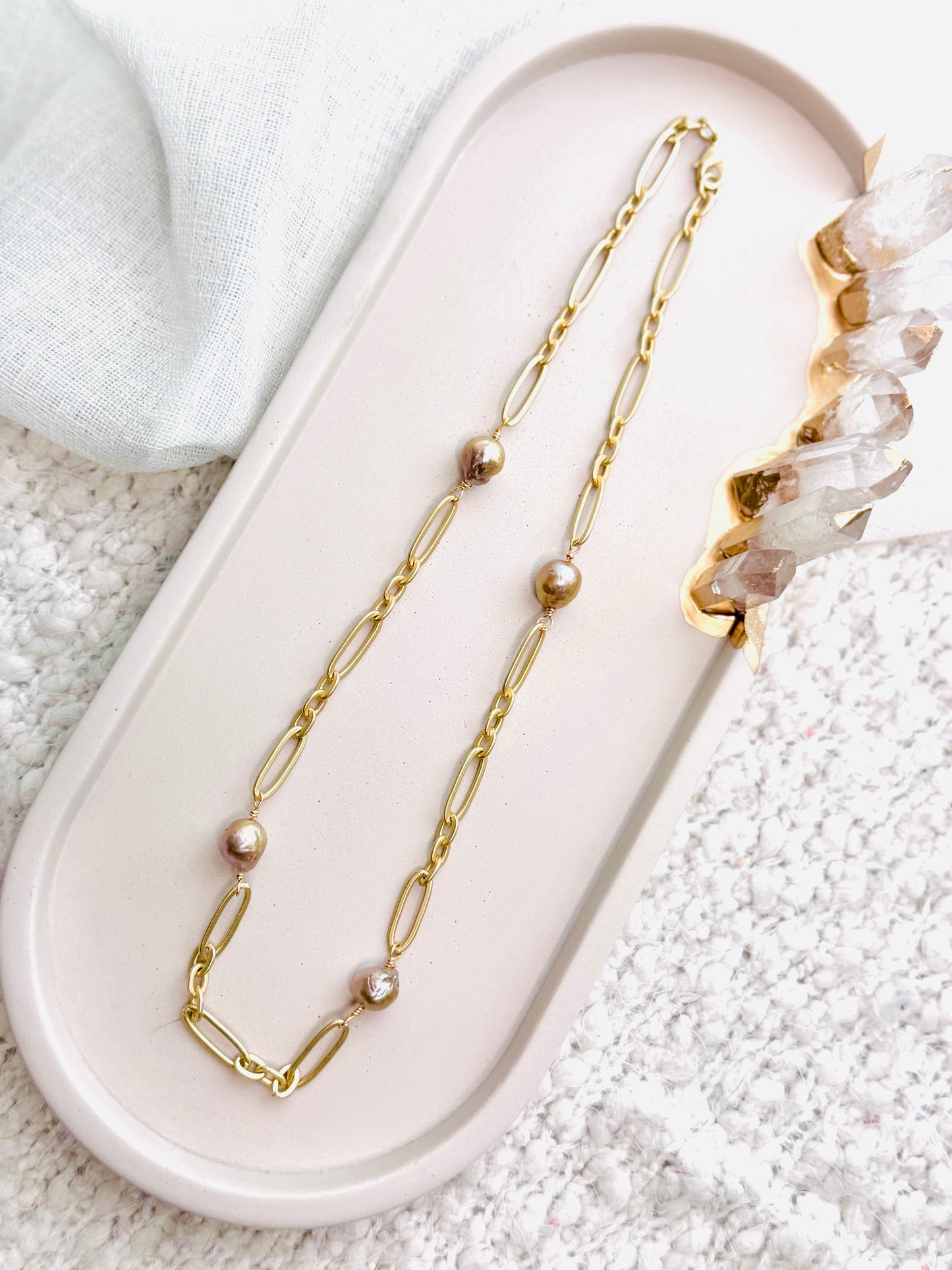 Baroque Pearl + Matte Gold Chain Necklace