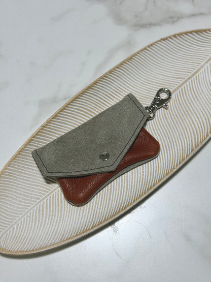 Bird Trouble Snap Pouches