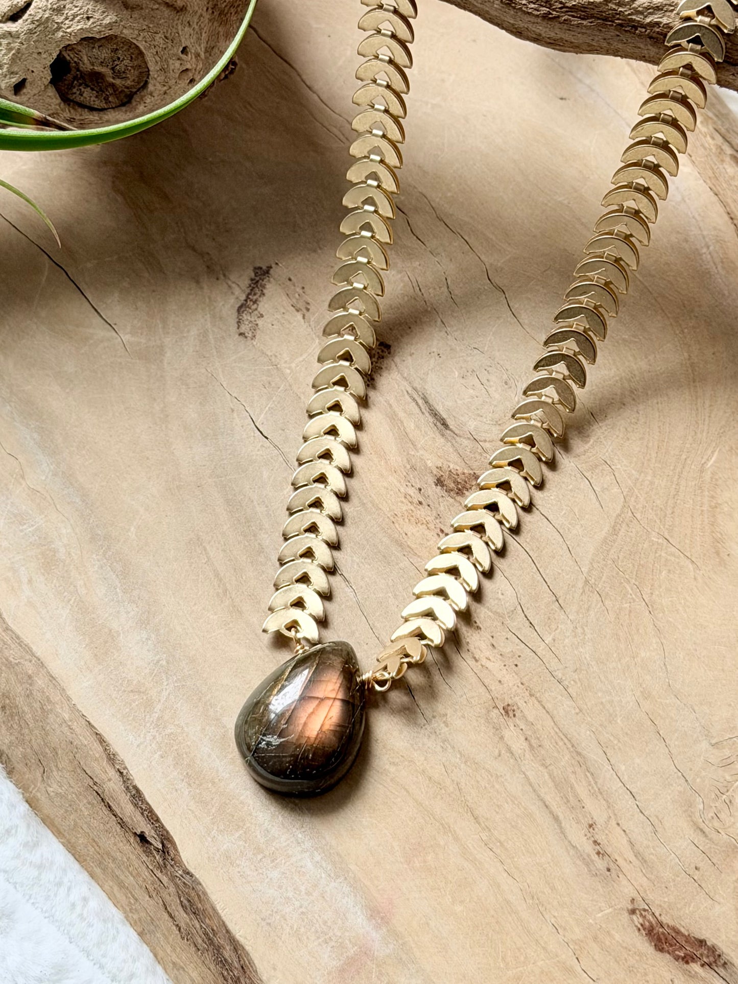 Rainbow Labradorite + Matte Gold Fishbone Chain Necklace