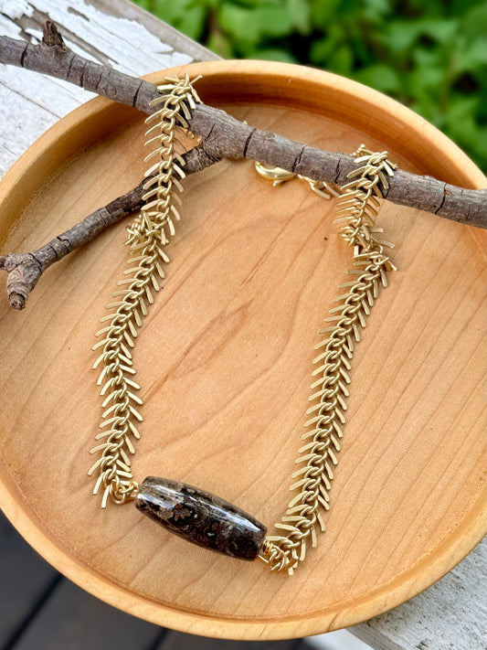 Laguna Lace Agate + Matte Gold Fishbone Chain Necklace