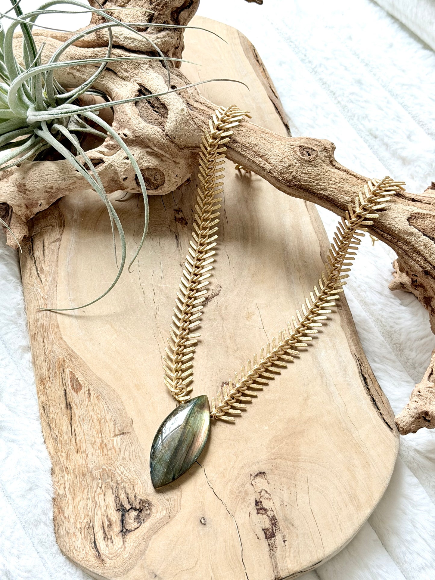 Rainbow Labradorite + Matte Gold Fishbone Chain Necklace