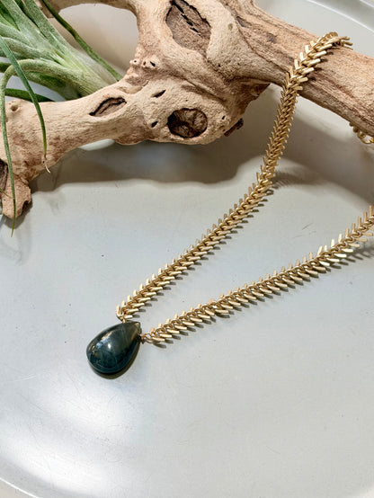 Rainbow Labradorite + Matte Gold Fishbone Chain Necklace