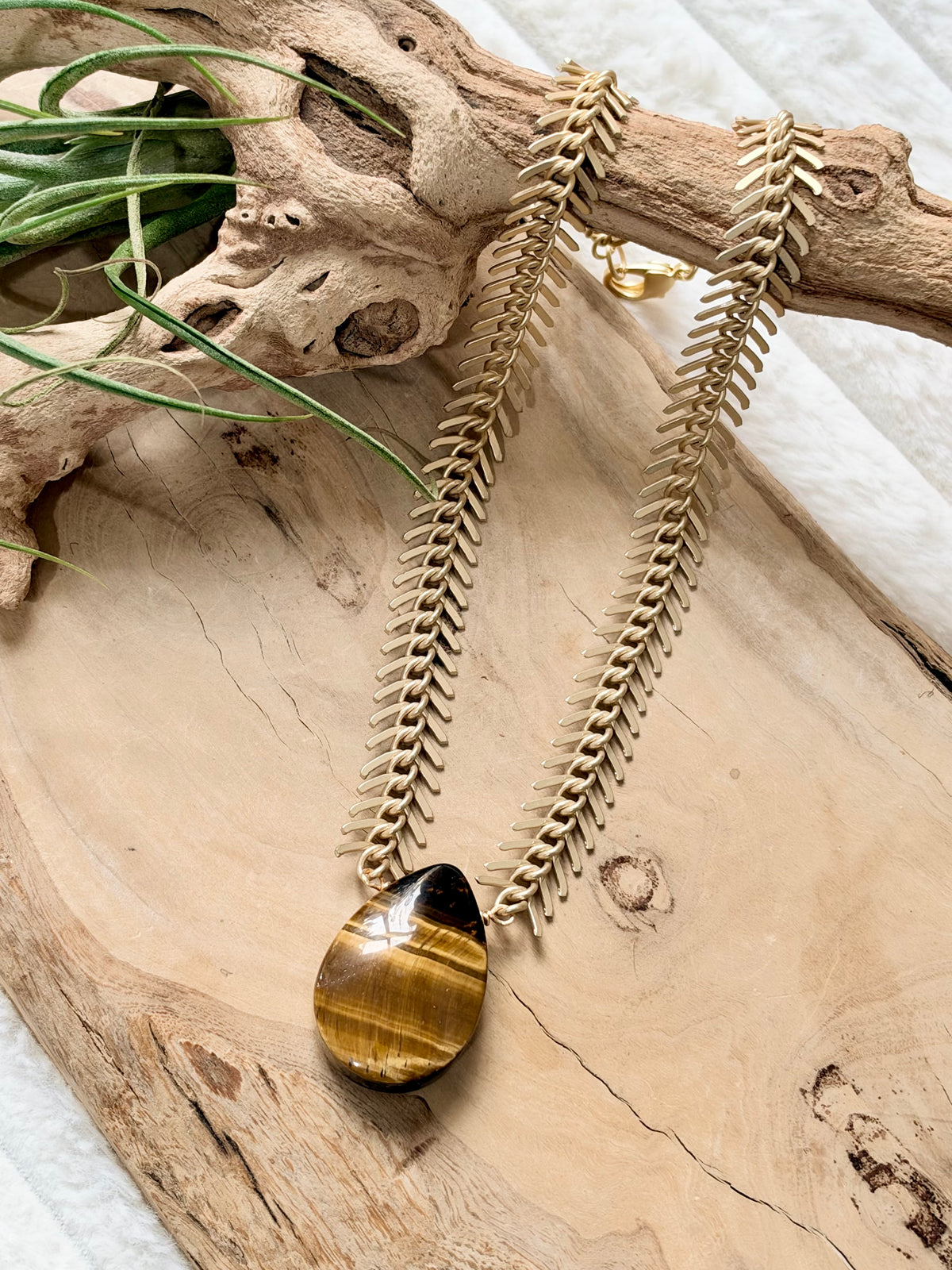 Tiger Eye + Matte Gold Fishbone Chain Necklace