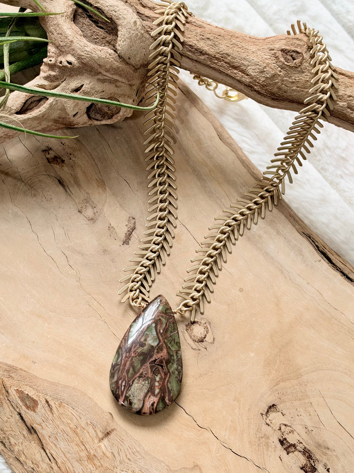Mushroom Ryolite + Matte Gold Fishbone Chain Necklace
