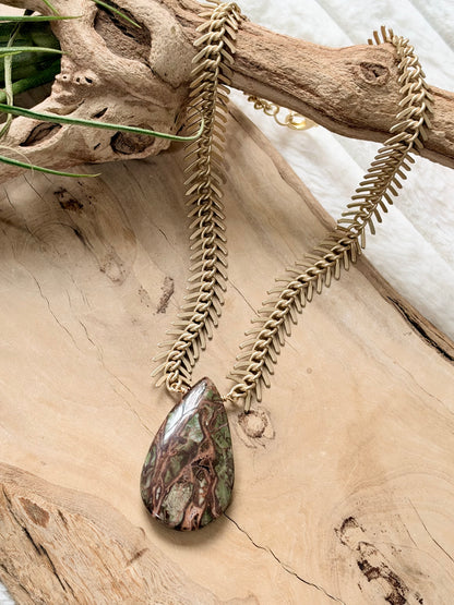 Mushroom Ryolite + Matte Gold Fishbone Chain Necklace