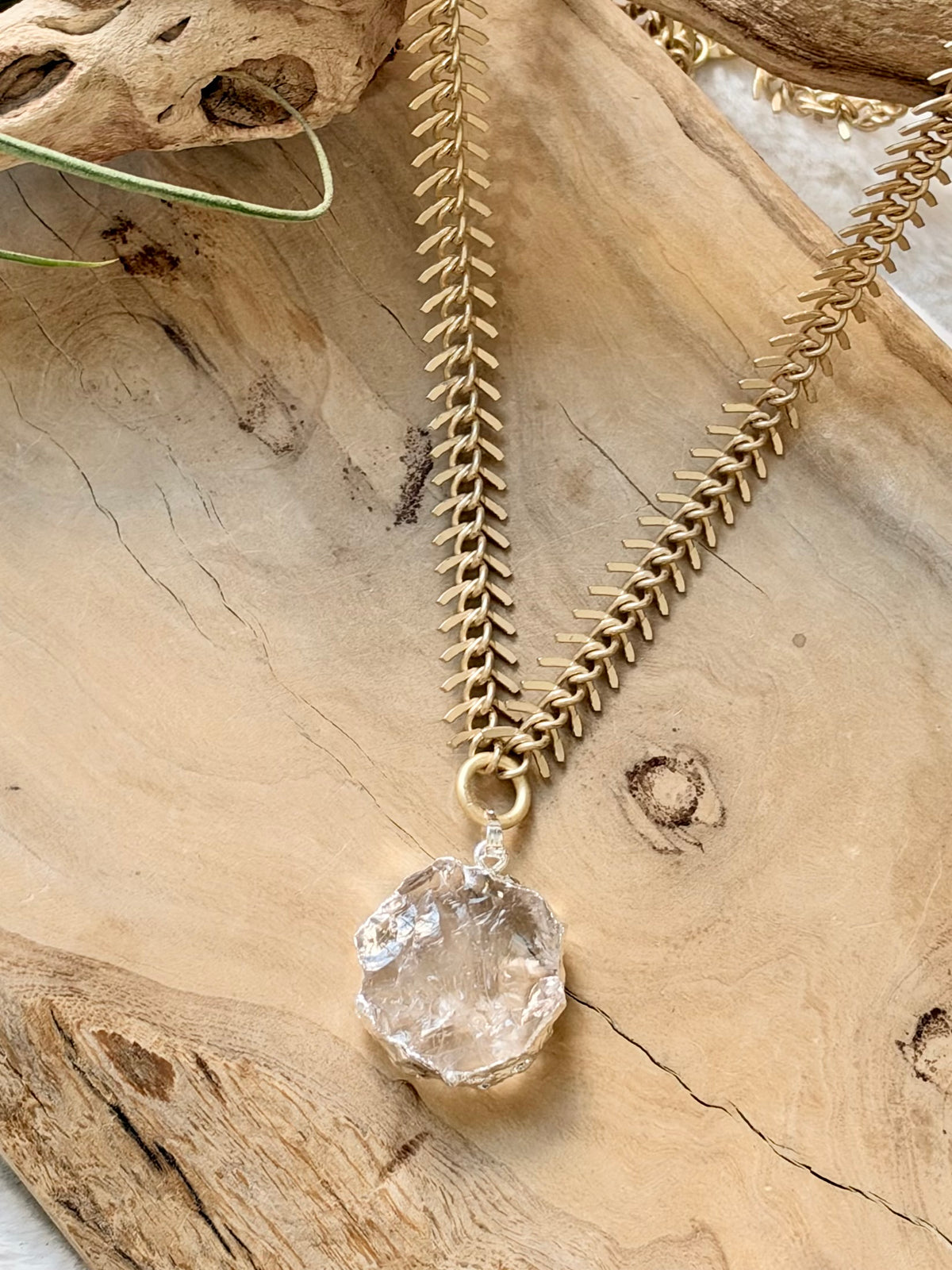 Clear Quartz + Matte Gold Fishbone Chain Necklace