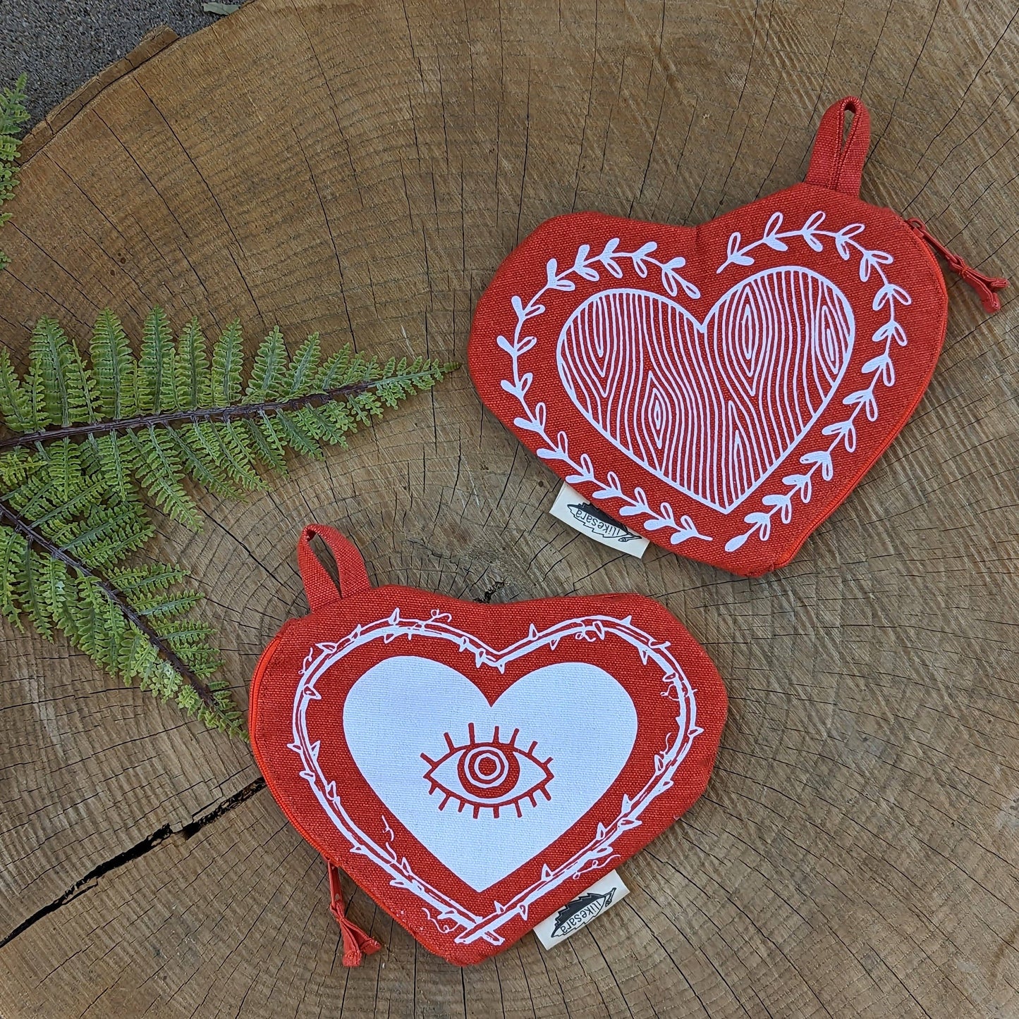 Heart Zippered pouch