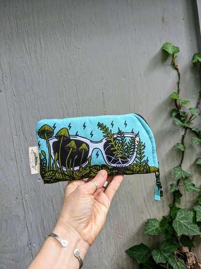 Glasses case | green & blue glasses