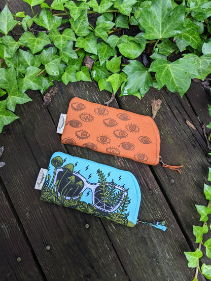 Glasses case | green & blue glasses